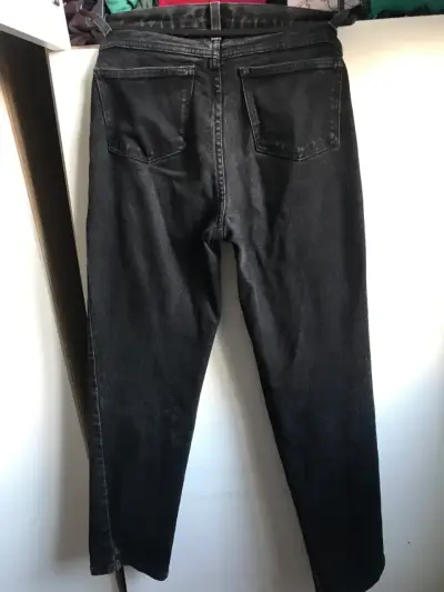 Jeans negros 32/34 rectos estilo clásico - miniatura 3