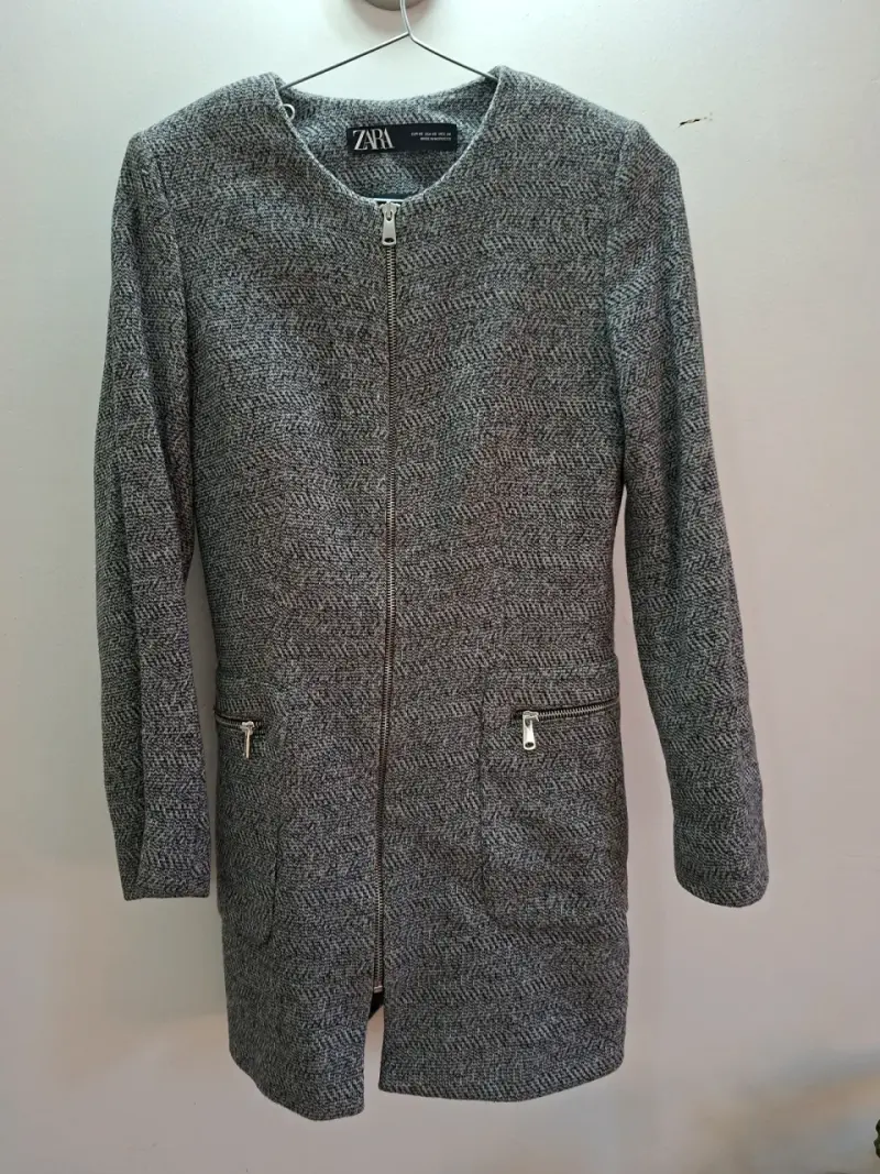 Abrigo gris con cierre Zara - 1