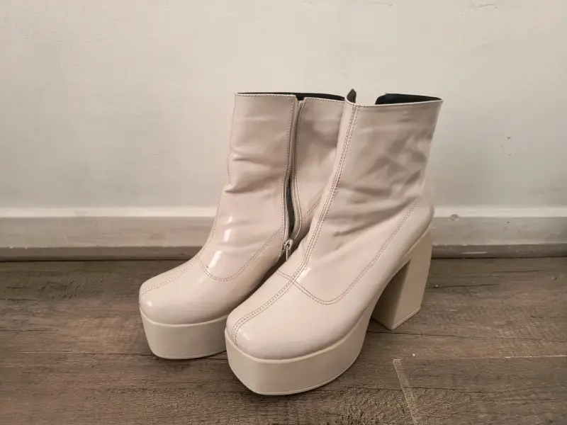 Botines blancos de charol - 2