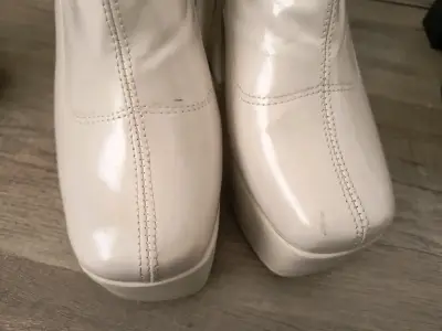 Botines blancos de charol - miniatura 3