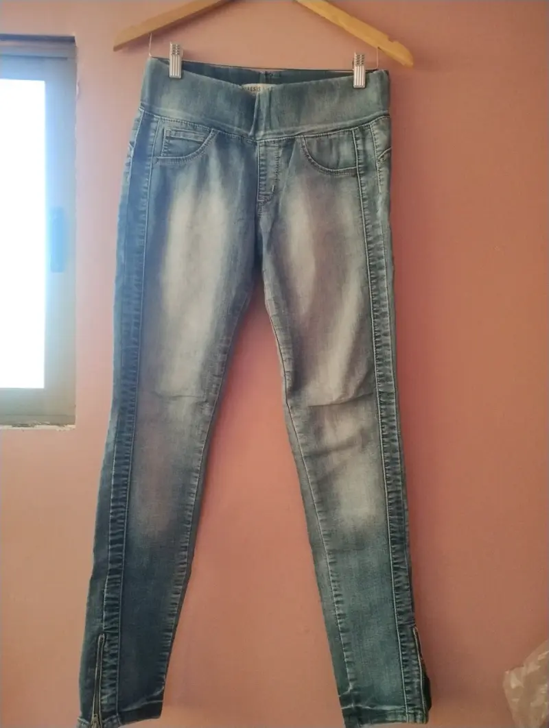 Jeans ajustados azul claro - 1
