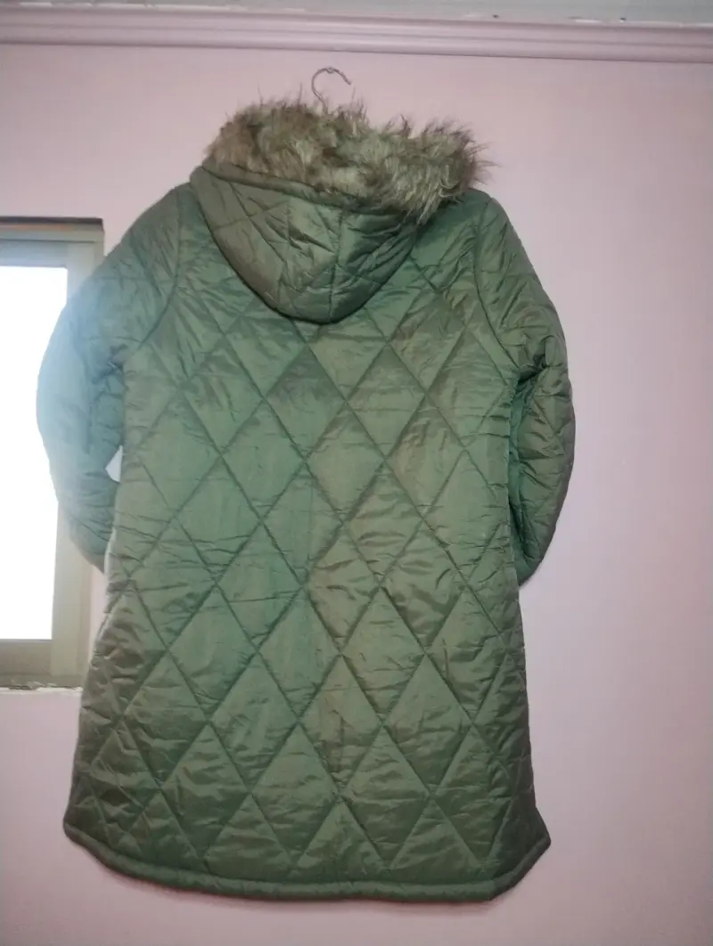 Parka verde con capucha - 2