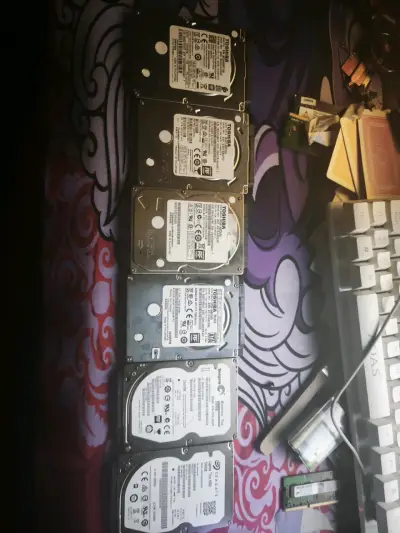 Lote de discos duros. - miniatura 1