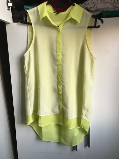Blusa XS/S sin mangas amarilla - miniatura 1