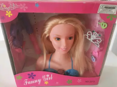 Muñeca para peinar rubia - miniatura 3