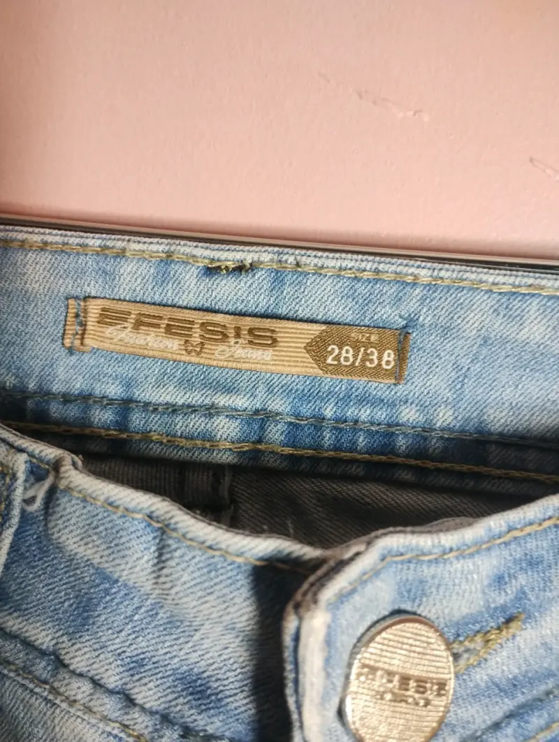 Jeans celestes desgastados - 2
