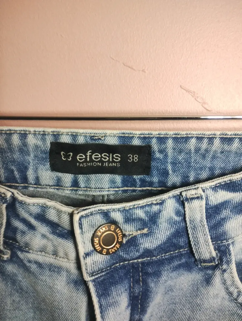 Jeans celestes rasgados - 2