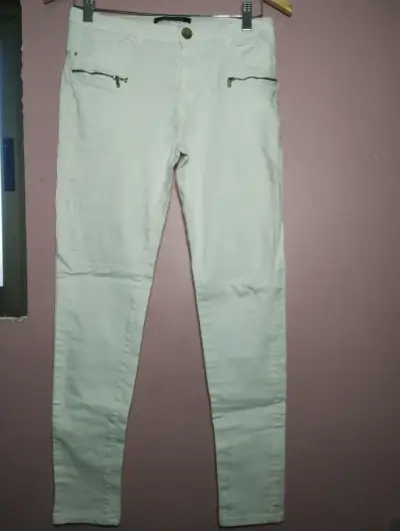 Pantalones blancos con cierres - miniatura 1