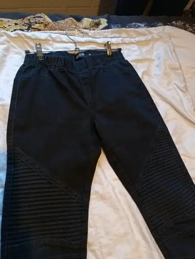 Pantalón negro - miniatura 3