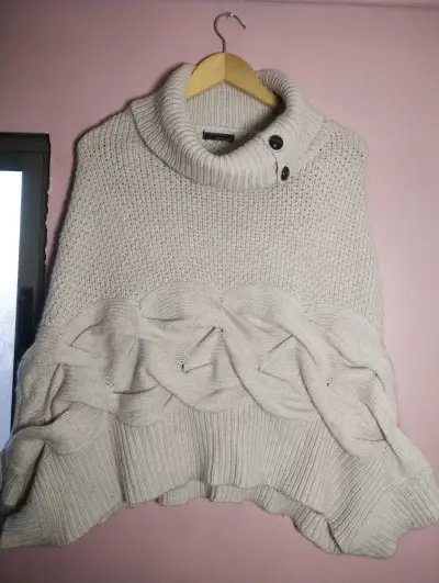 Poncho beige tejido grueso - miniatura 1