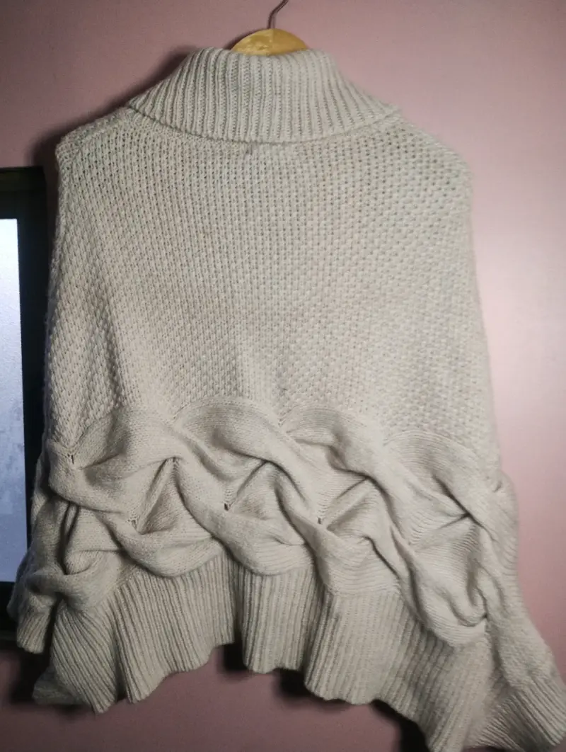 Poncho beige tejido grueso - 3