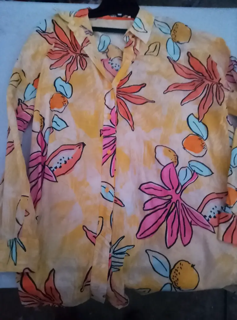 Camisa floral amarilla - 1