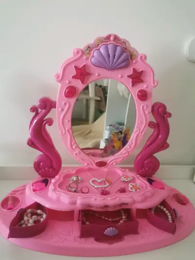 Tocador de belleza Princesas Disney - miniatura 4
