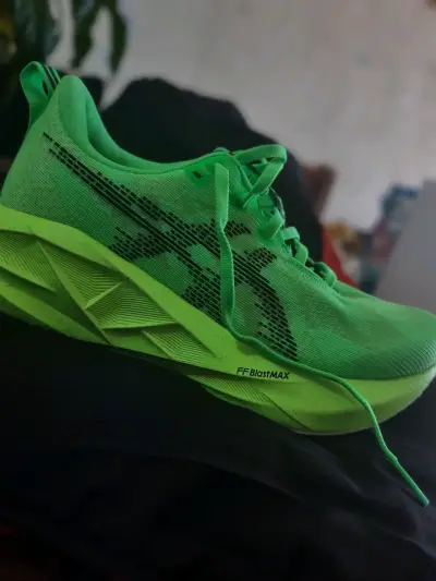 Zapatillas verde Asics. - miniatura 4