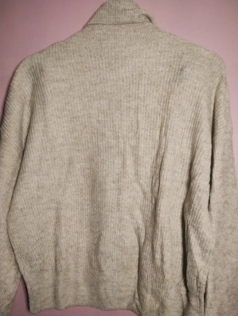 Suéter cuello alto beige - 4