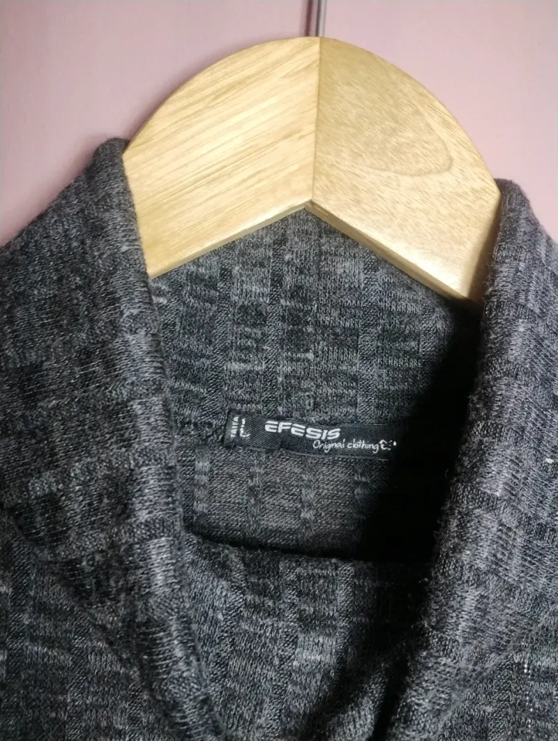 Polera sin mangas gris oscura - 3