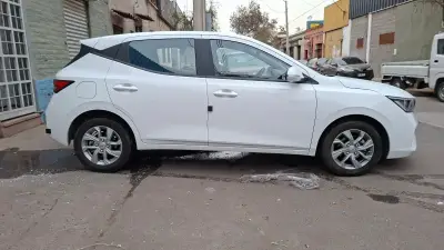 Chevrolet sail 2025 - miniatura 2