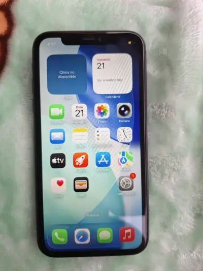 iPhone negro - miniatura 2