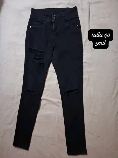 Lote de tops variados - miniatura 2