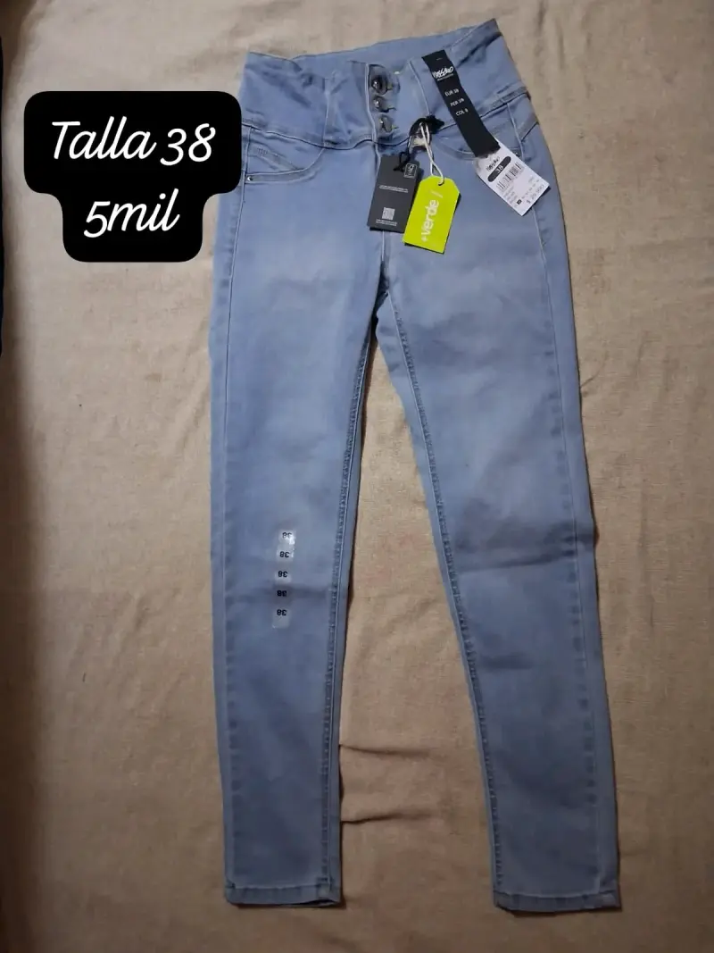 Lote de tops variados - 4