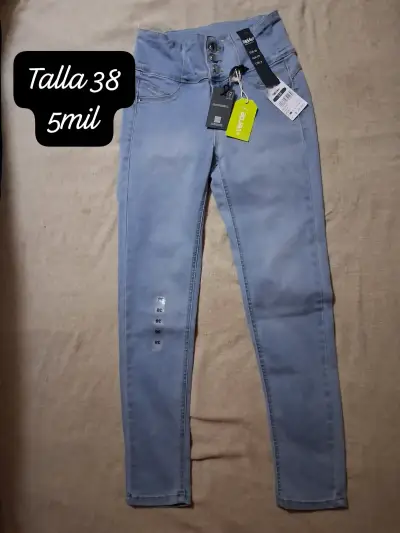 Lote de tops variados - miniatura 4
