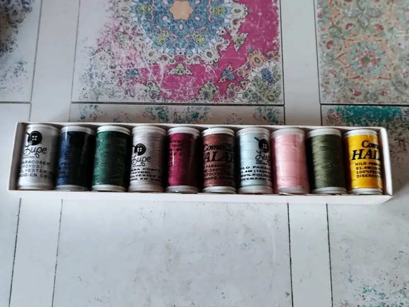 Set de 10 hilos de costura variados