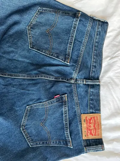 Jeans azules clásicos - miniatura 2