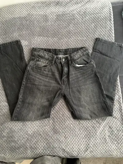 Jeans gris desgastado - miniatura 2