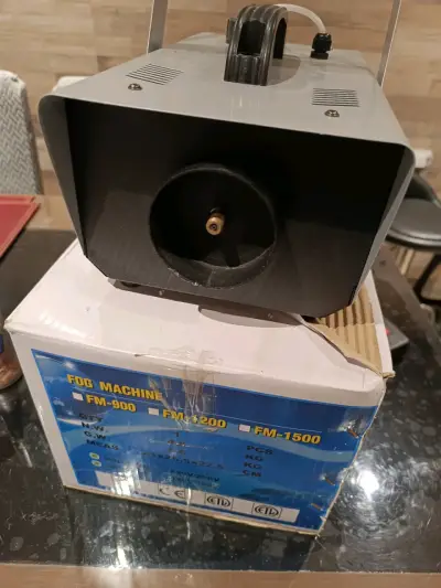 Máquina de humo 1200W - miniatura 2