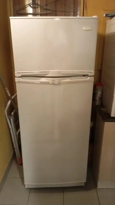 Refrigerador blanco usado - miniatura 2