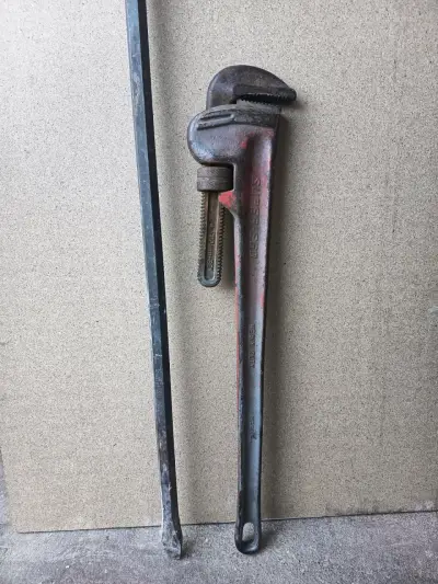 Llave Stillson Super-Ego 36" y chuzo. - miniatura 4