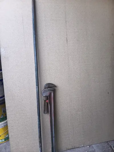 Llave Stillson Super-Ego 36" y chuzo. - miniatura 5