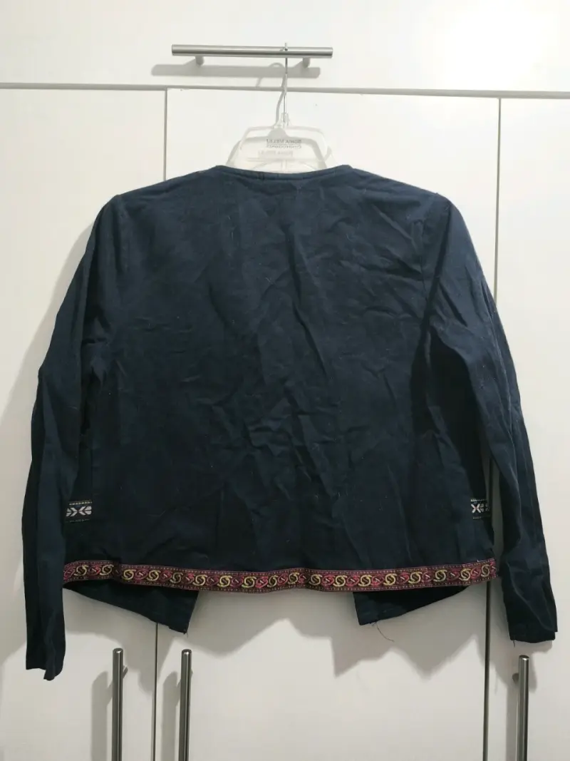 Chaqueta bordada azul floral - 3