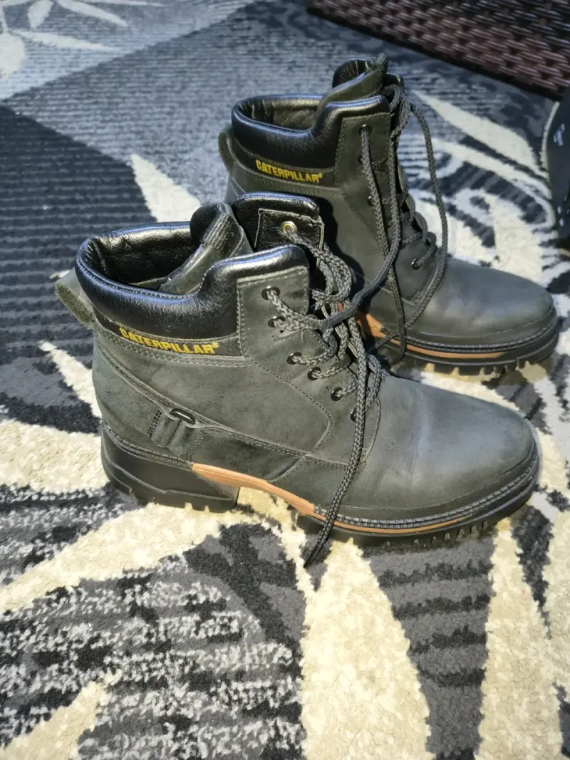 Botas Caterpillar negras de cuero