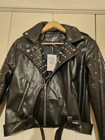 Chaqueta de ecocuero con tachas - miniatura 1