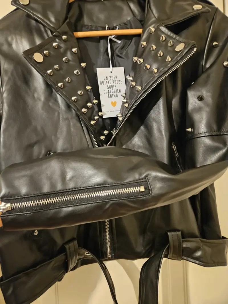 Chaqueta de ecocuero con tachas - 2