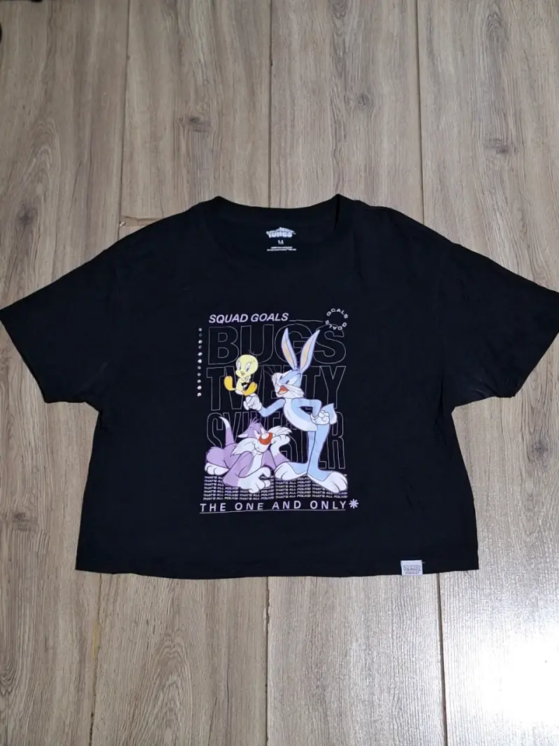 Polera negra Looney Tunes