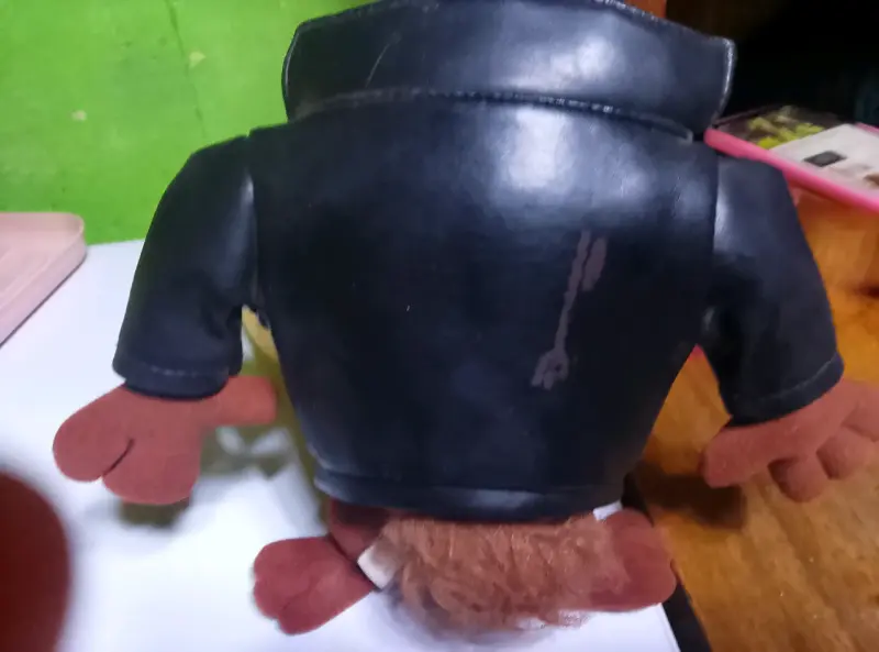 Peluche de personaje caricatura - 2