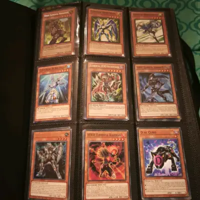 Colección de cartas Yu-Gi-Oh - miniatura 1