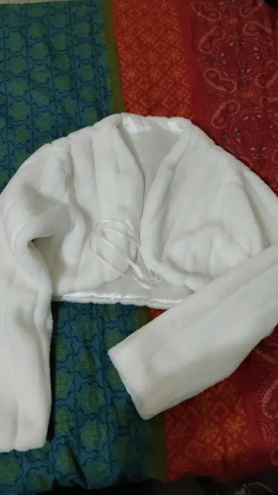 Bolero blanco con cintas - miniatura 1