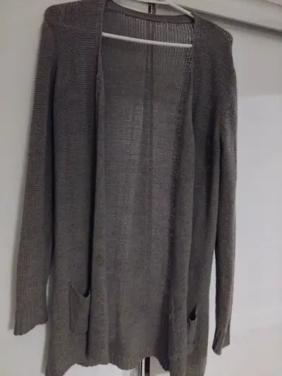Cardigan gris con diseño geométrico y - miniatura 4