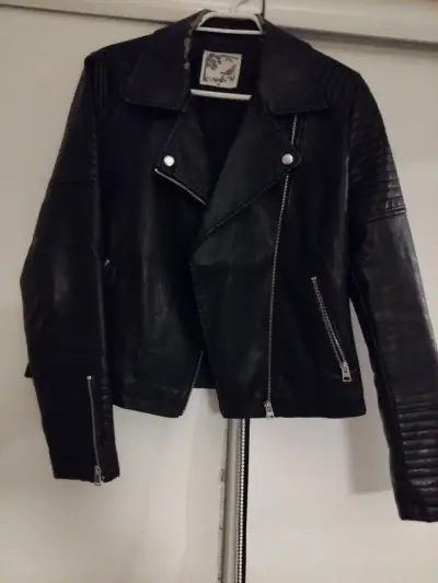 Chaqueta de ecocuero negra biker - miniatura 1
