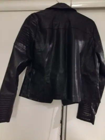Chaqueta de ecocuero negra biker - miniatura 3
