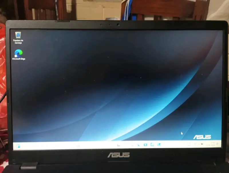 Laptop ASUS usada en buen estado