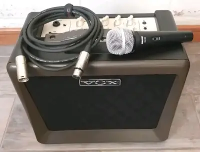Amplificador VOX con micrófono Shure - miniatura 1