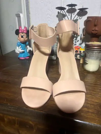 Sandalias de taco alto beige - miniatura 3