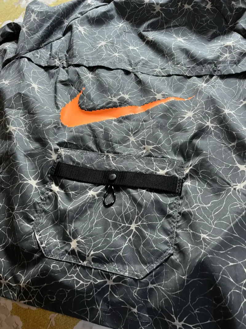 Chaqueta Nike con capucha gris - 6