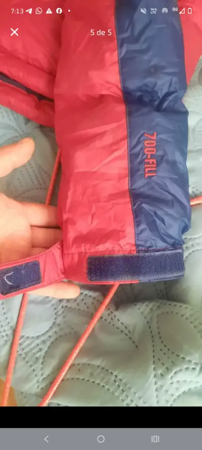 Chaqueta roja y azul con capucha marmot - miniatura 5