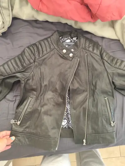 Chaqueta de cuero negro - miniatura 1
