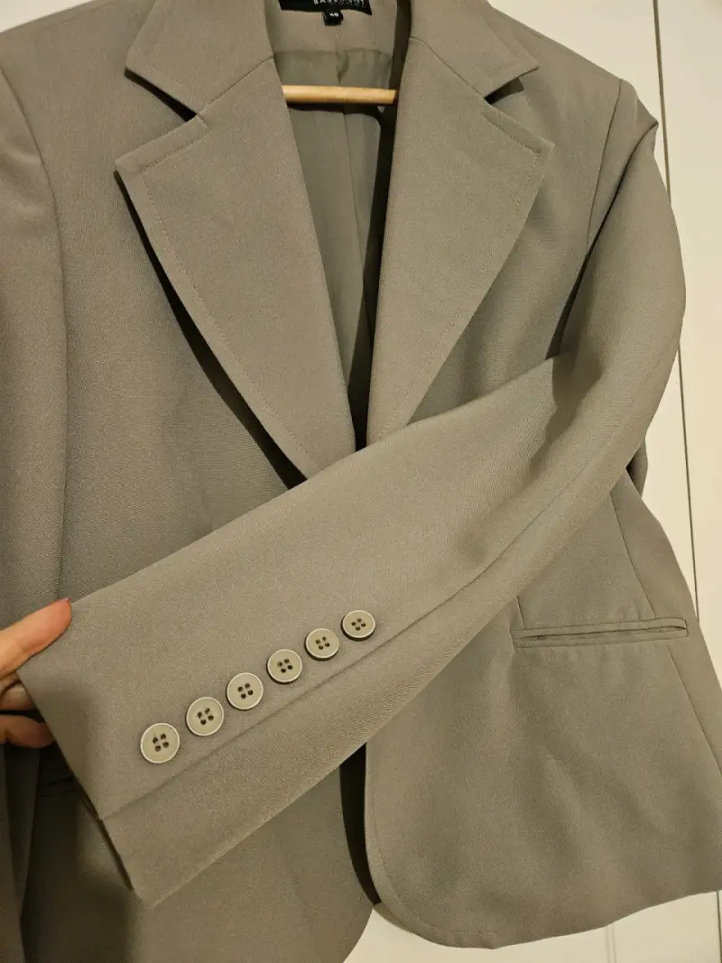 Blazer beige para mujer - 2